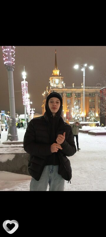 Олег, 21, Москве — анкета №754477