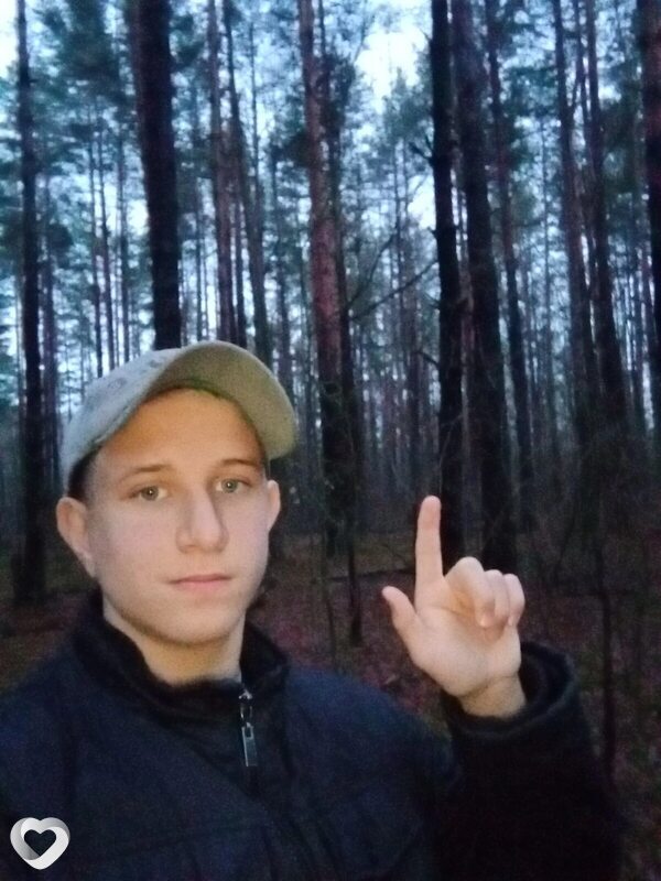 Дима, 19, Светлогорске — анкета №755392