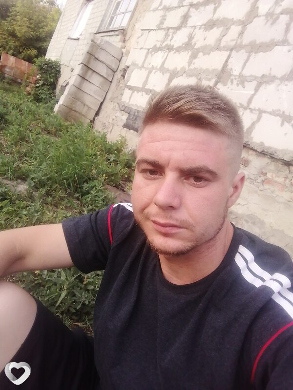Толик, 25, Валуйках — анкета №756089