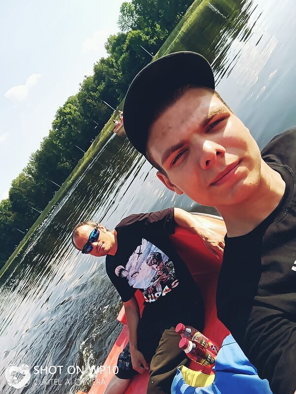 Денис, 21, Великих Луках — анкета №757916