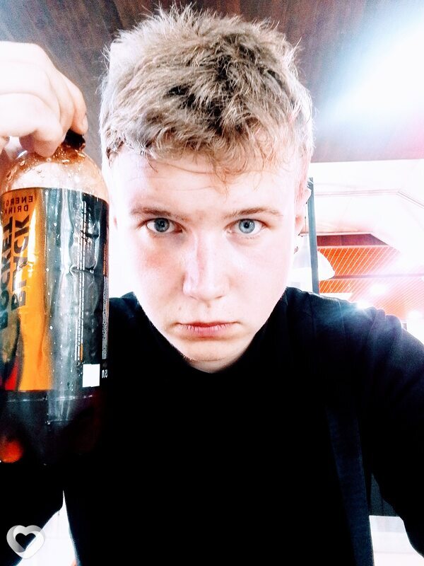 Валентин, 24, Иркутске — анкета №760288