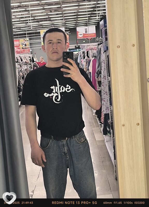 Дилшод, 21, Москве — анкета №761483