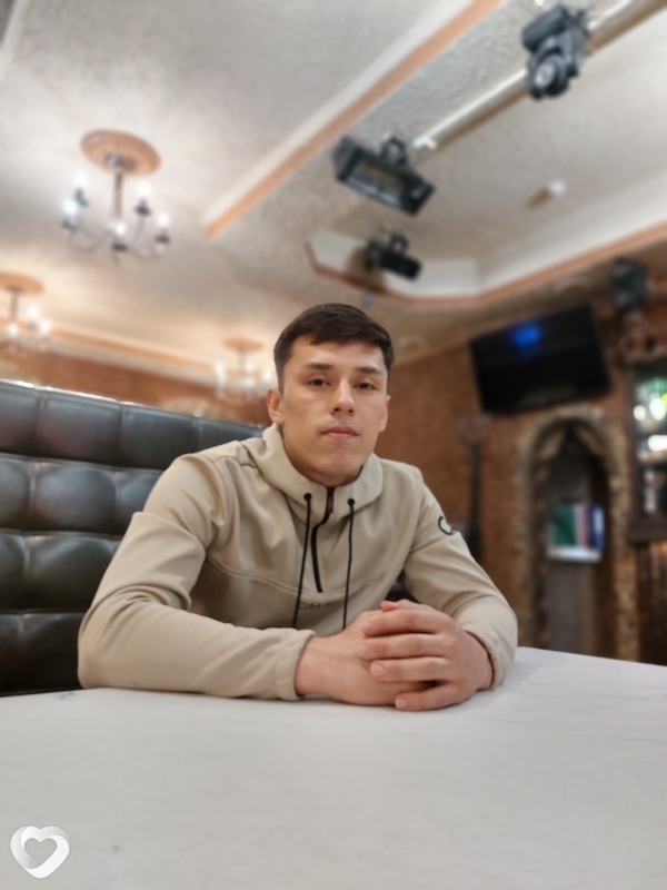 Алик, 26, Москве — анкета №761287