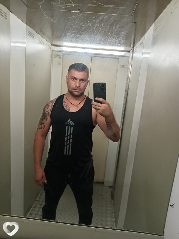 Олег, 38, Саратове — анкета №761677