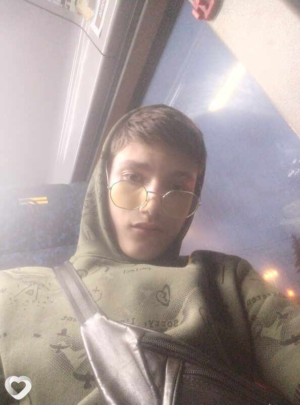 Дима, 21, Москве — анкета №762727