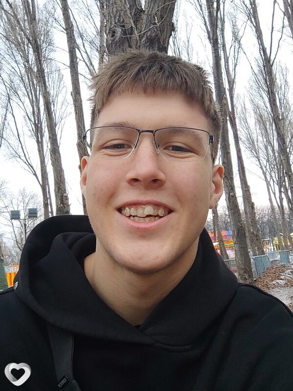 Василий, 21, Москве — анкета №763398