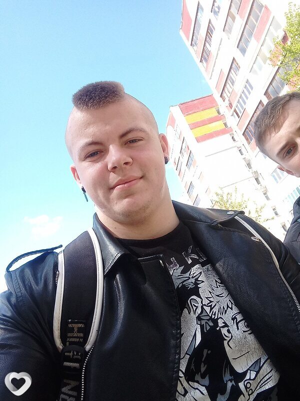 Виктор, 21, Москве — анкета №763875
