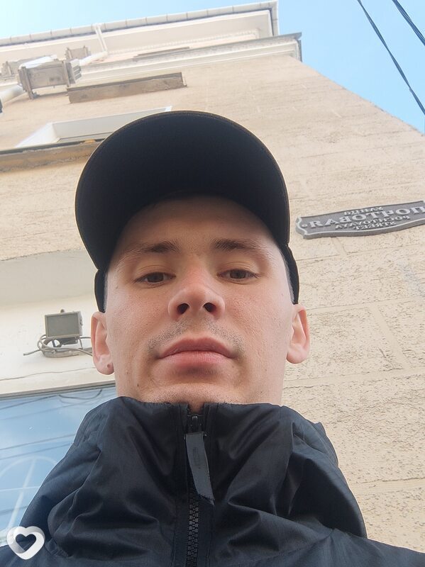 Михаил, 28, Омске — анкета №765207