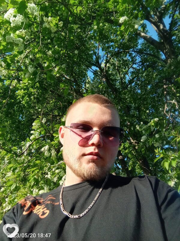 Илья, 21, Москве — анкета №768411