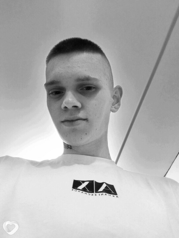 Денис, 22, Москве — анкета №768803