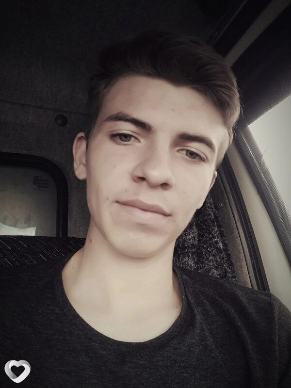Максим, 24, Москве — анкета №769225