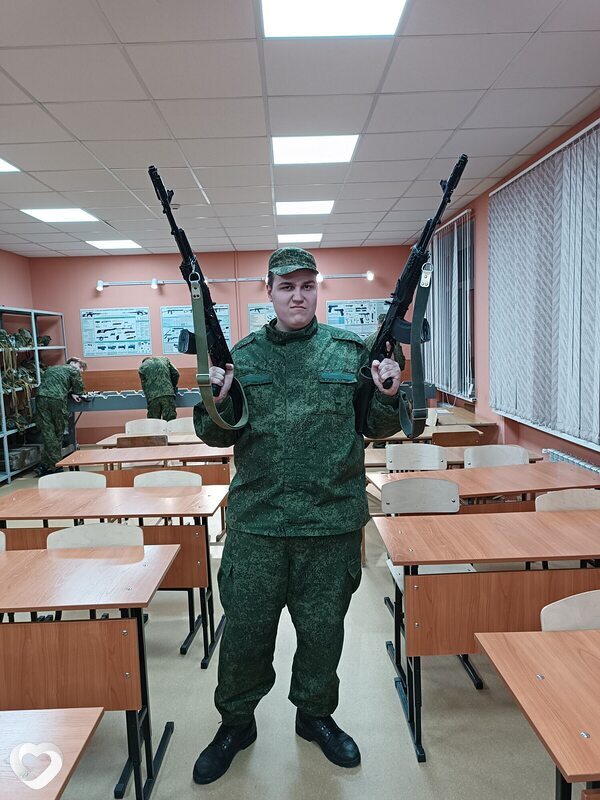 Ярослав, 20, Москве — анкета №769267