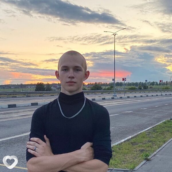 Михаил, 21, Москве — анкета №769706
