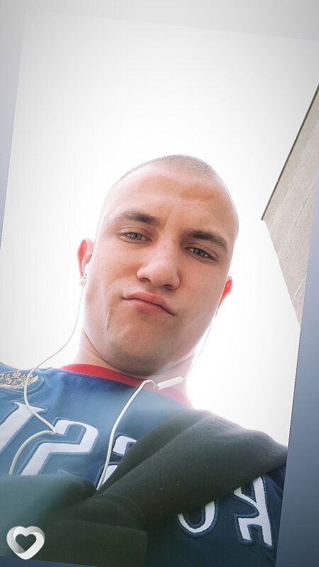 Виктор, 29, Губкинском — анкета №770572