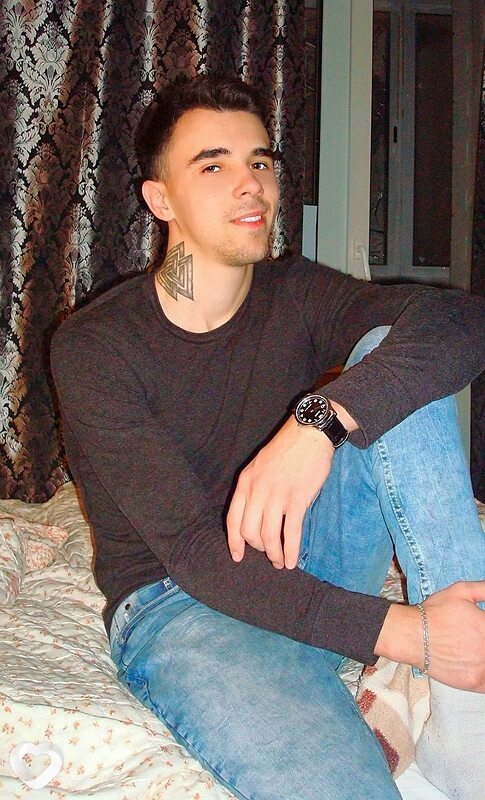 Фил, 25, Москве — анкета №772227