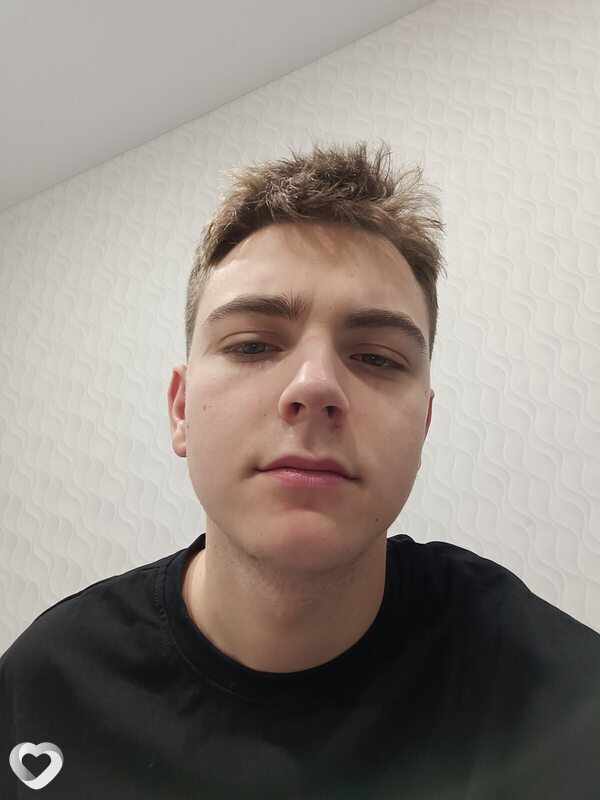 Саша, 21, Барановичах — анкета №773180