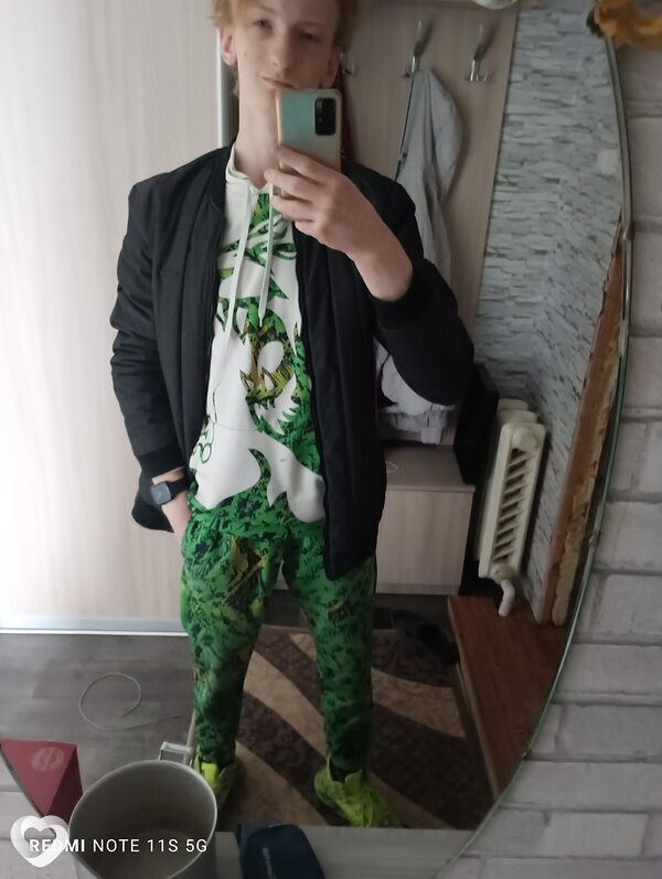 Иван, 21, Москве — анкета №773556
