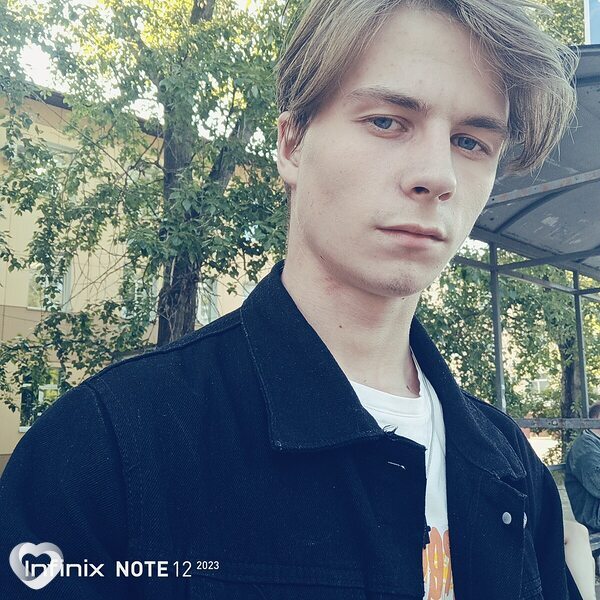 Саша, 21, Иванове — анкета №774312