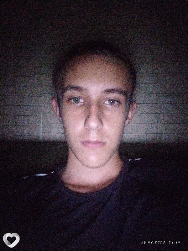 Илья, 21, Балашихе — анкета №774332
