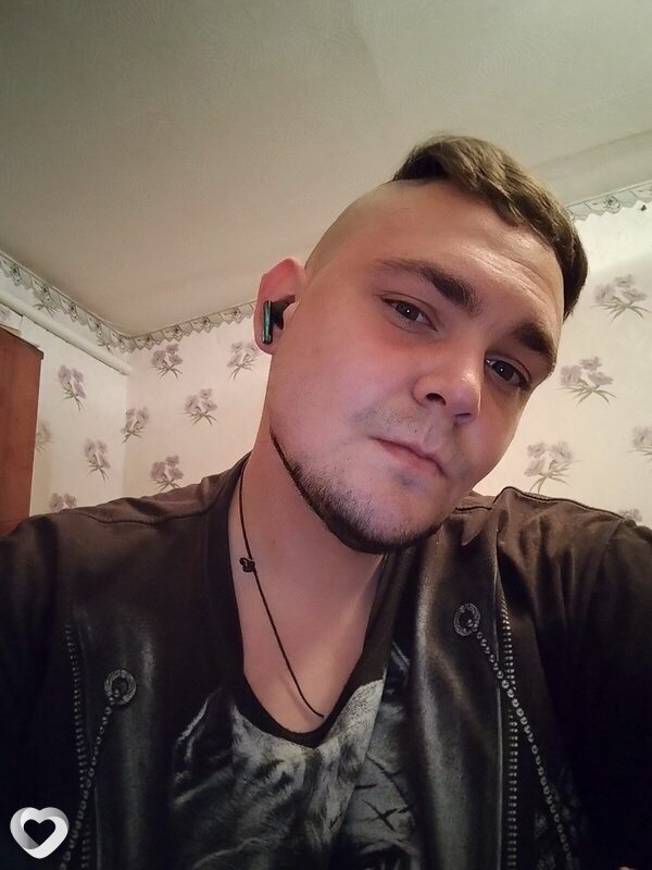 Илья, 22, Ростове-на-Дону — анкета №775210