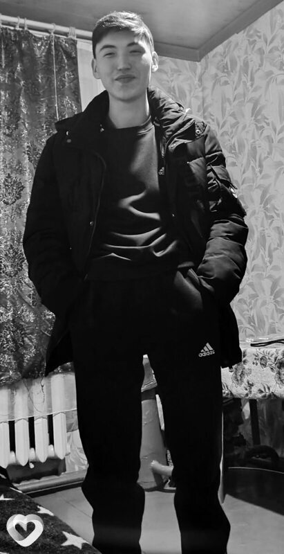 Артёмка, 21, Иркутске — анкета №777311