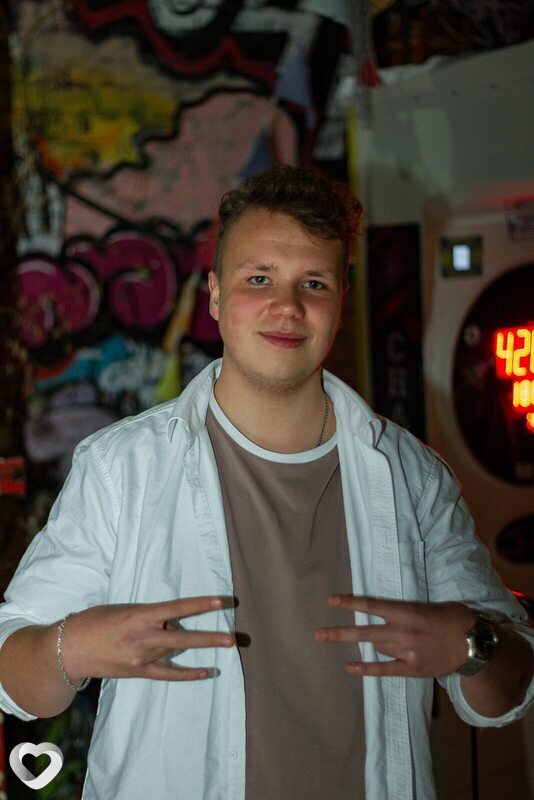 Арсений, 21, Красноярске — анкета №778225