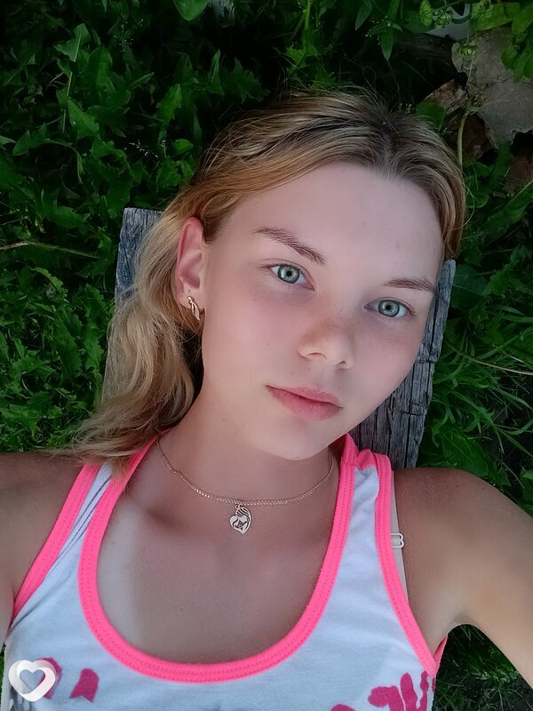 Полина, 21, Ижевске — анкета №780312