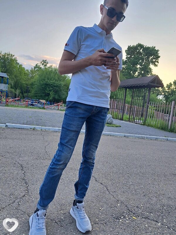 Леонид, 26, Усолье-Сибирское — анкета №780629