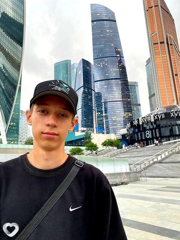 Кирилл, 21, Москве — анкета №780676