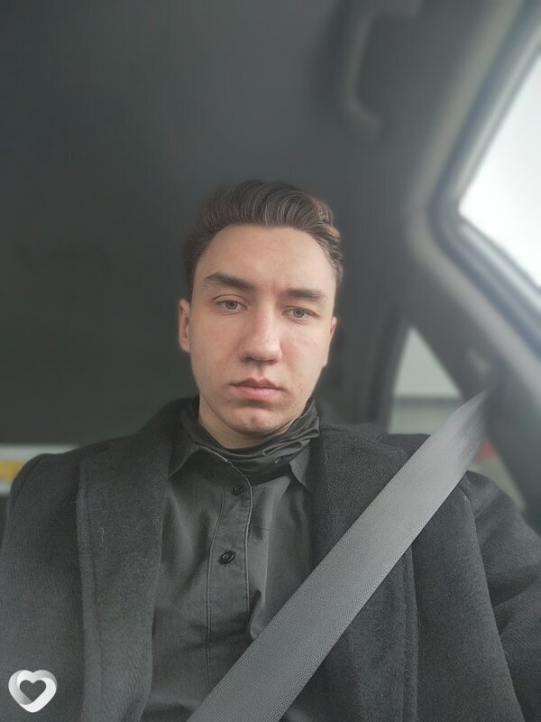 Юрий, 21, Москве — анкета №781450