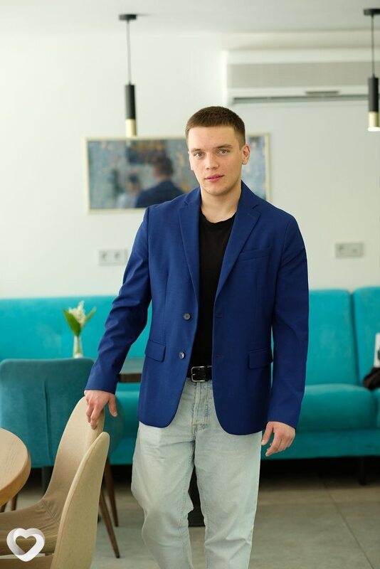 Кирилл, 23, Чапаевске — анкета №782665