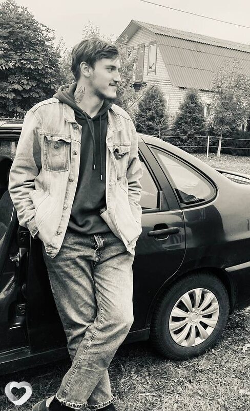 Антон, 23, Жодине — анкета №783817