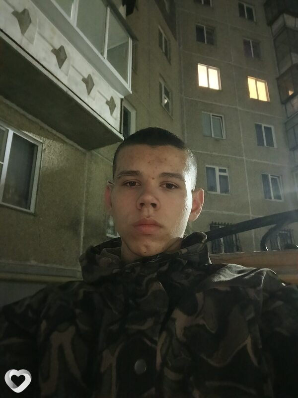 Паша, 21, Москве — анкета №784186