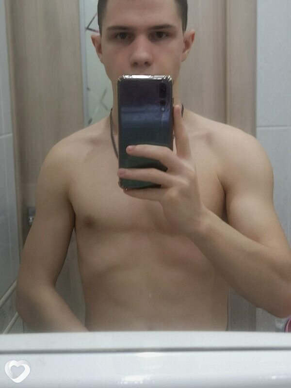 Максим, 21, Каменске-Уральском — анкета №784873