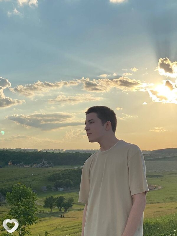 Владимир, 20, Геленджике — анкета №785156