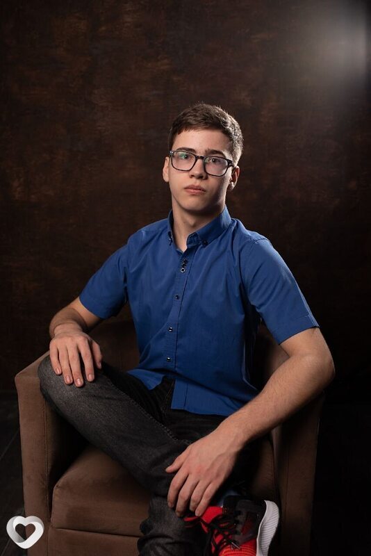 Максим, 22, Нижневартовске — анкета №786224