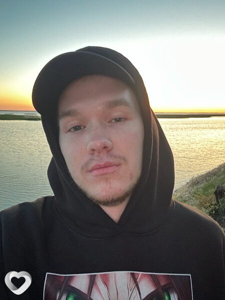 Илья, 25, Омске — анкета №786346