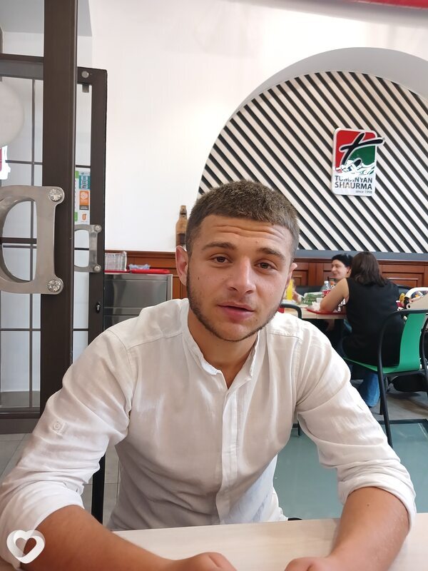 Vazgen, 21, Ереван — анкета №786562
