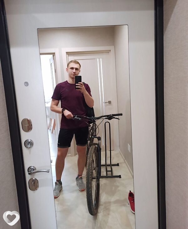 Максим, 24, Смоленске — анкета №789900