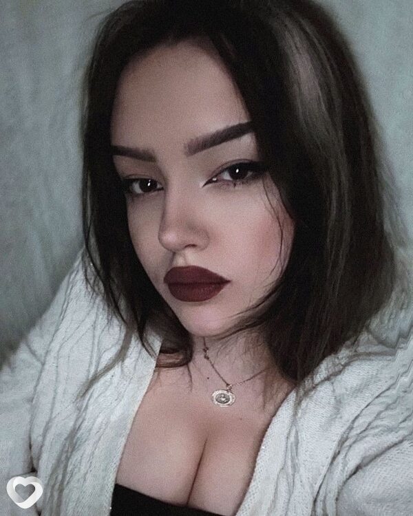 Алёнка, 21, Иркутске — анкета №790080