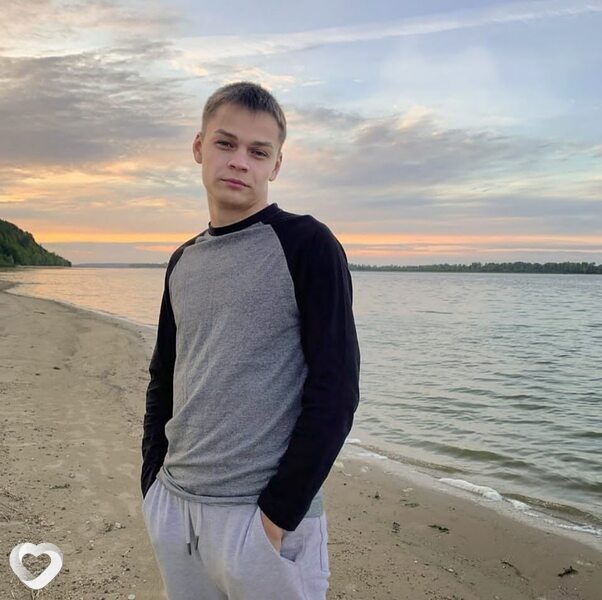 Артем, 24, Москве — анкета №790732