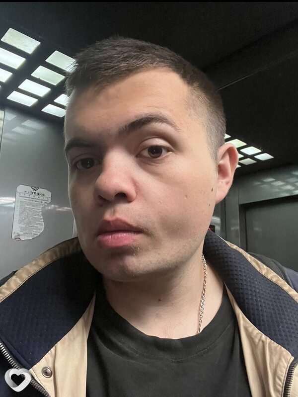 Витя, 22, Москве — анкета №791000