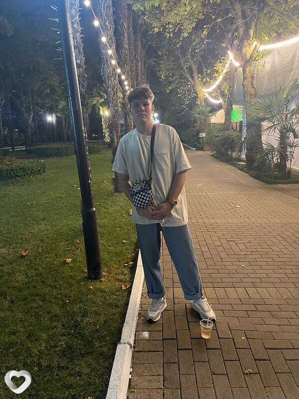 Михаил, 21, Сочи — анкета №792393