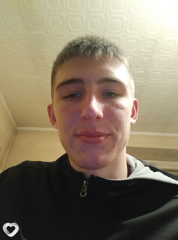Анатолий, 22, Москве — анкета №792538