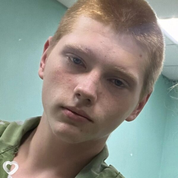Владимир, 21, Новосибирске — анкета №793352