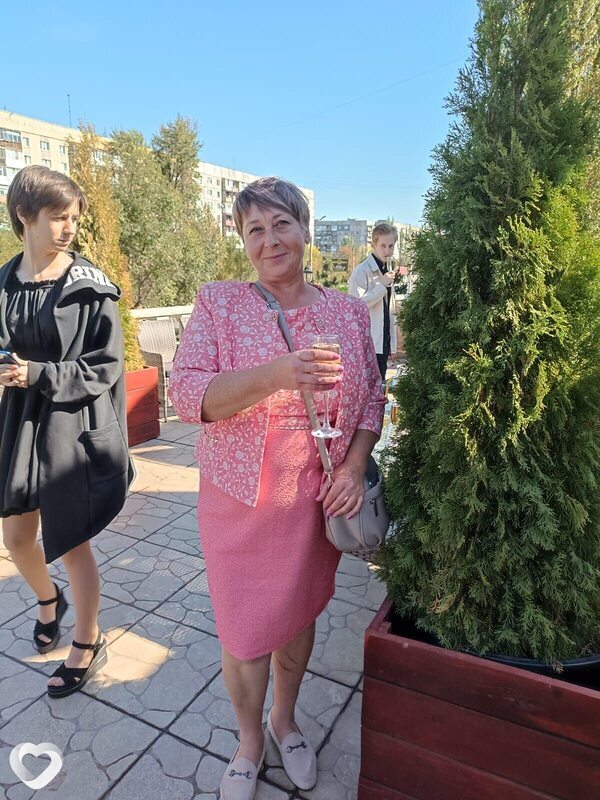 Лора, 53, Свердловске — анкета №793863