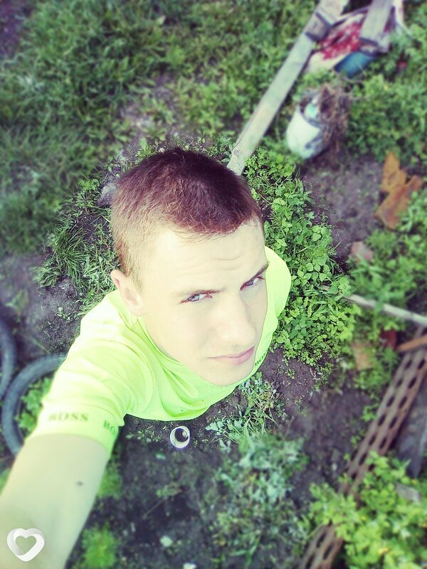 Владимир, 24, Белогорске — анкета №797113
