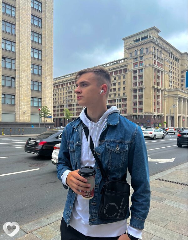 Илья, 24, Москве — анкета №797164