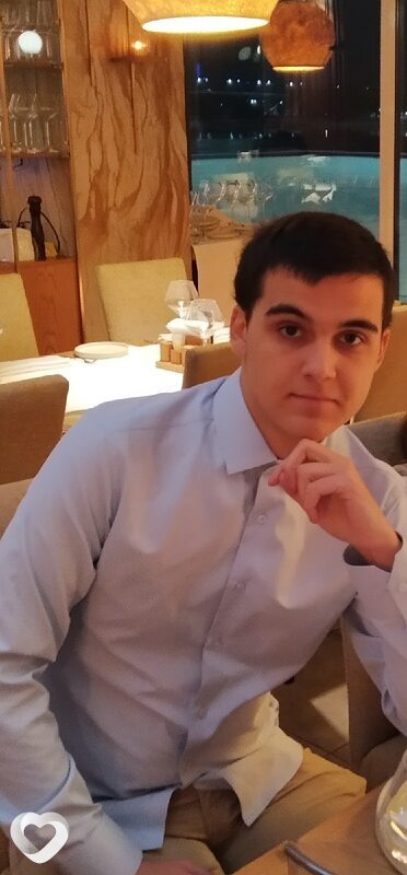 Максим, 22, Москве — анкета №799195