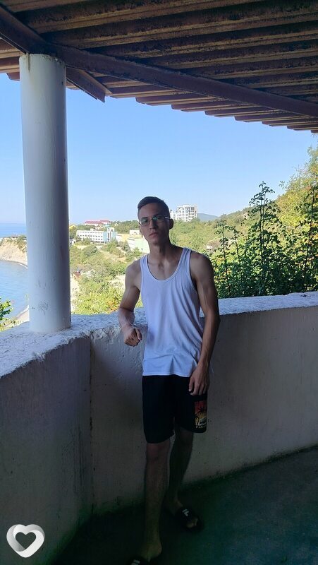 Иван, 20, Тихорецке — анкета №799266